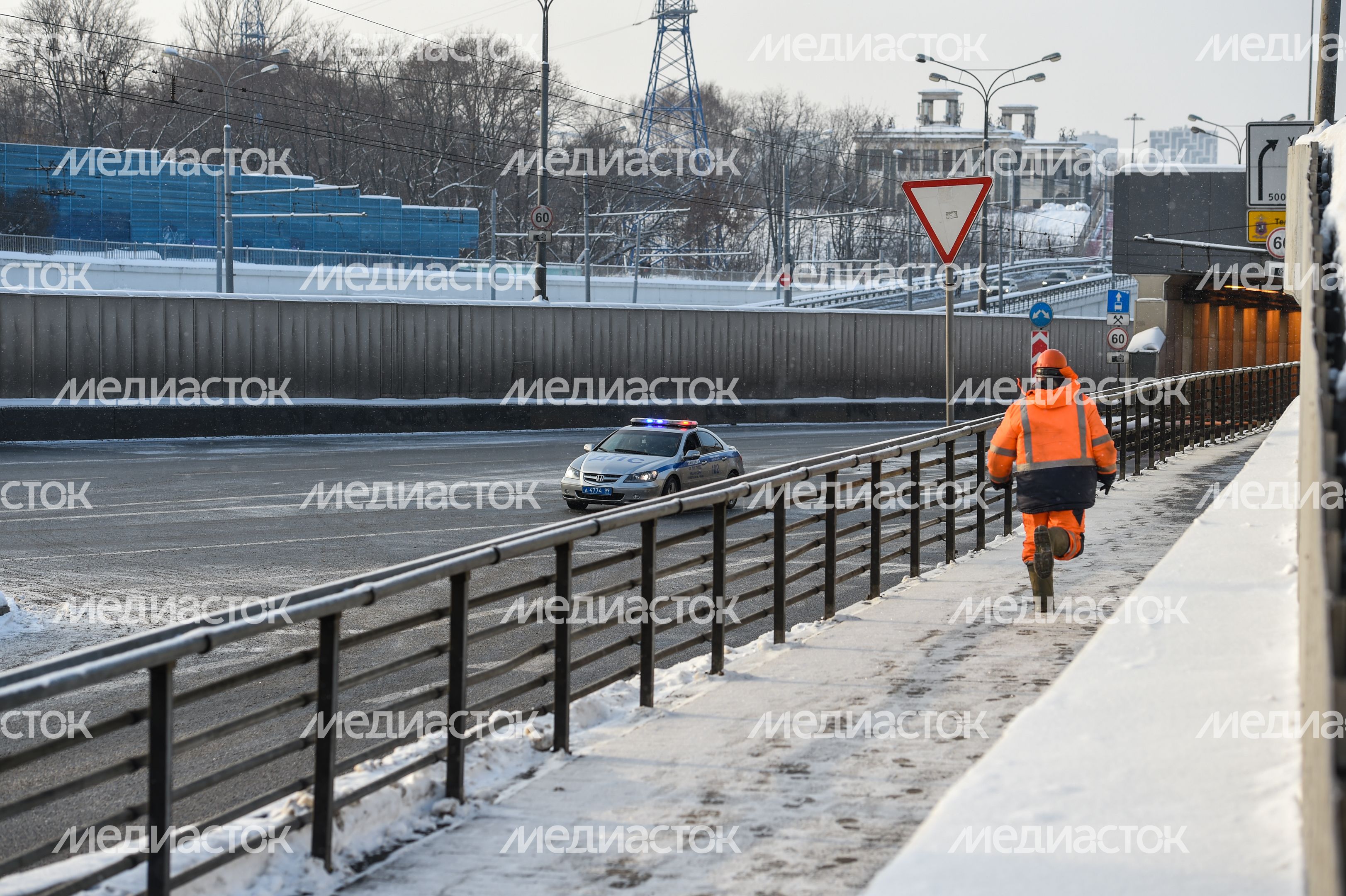 Тушинский тоннель затопило в Москве Тушинский тоннель затопило в Москве