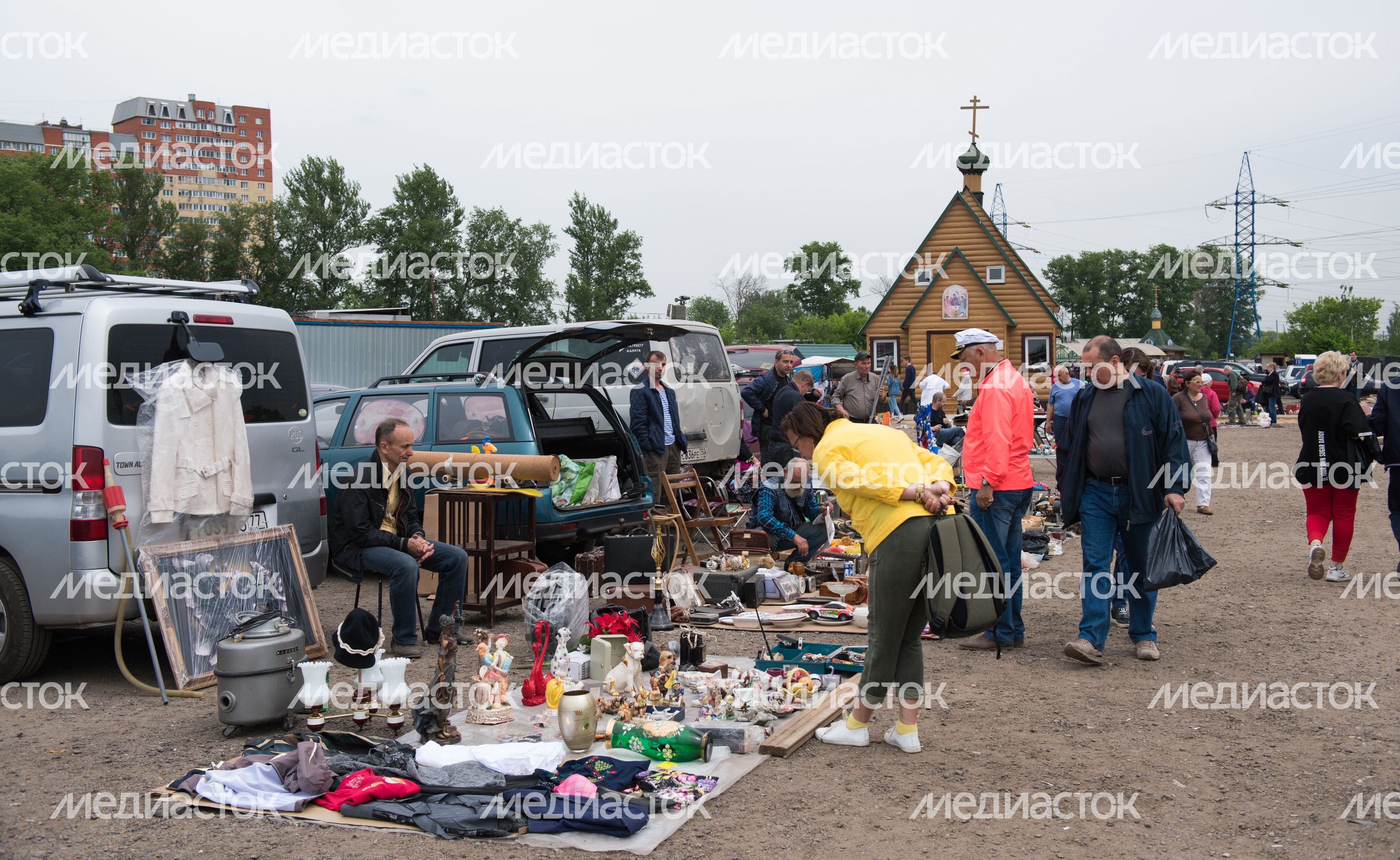 Блошиный рынок «Левша» в Новоподрезково