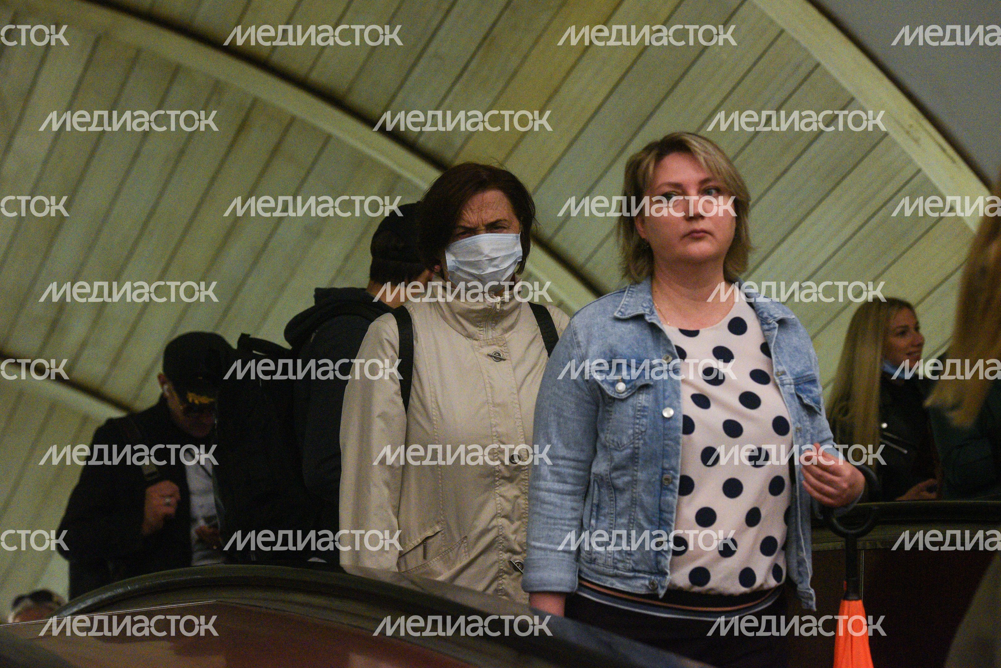 Проверки соблюдения масочно-перчаточного режима в общественном транспорте в Москве