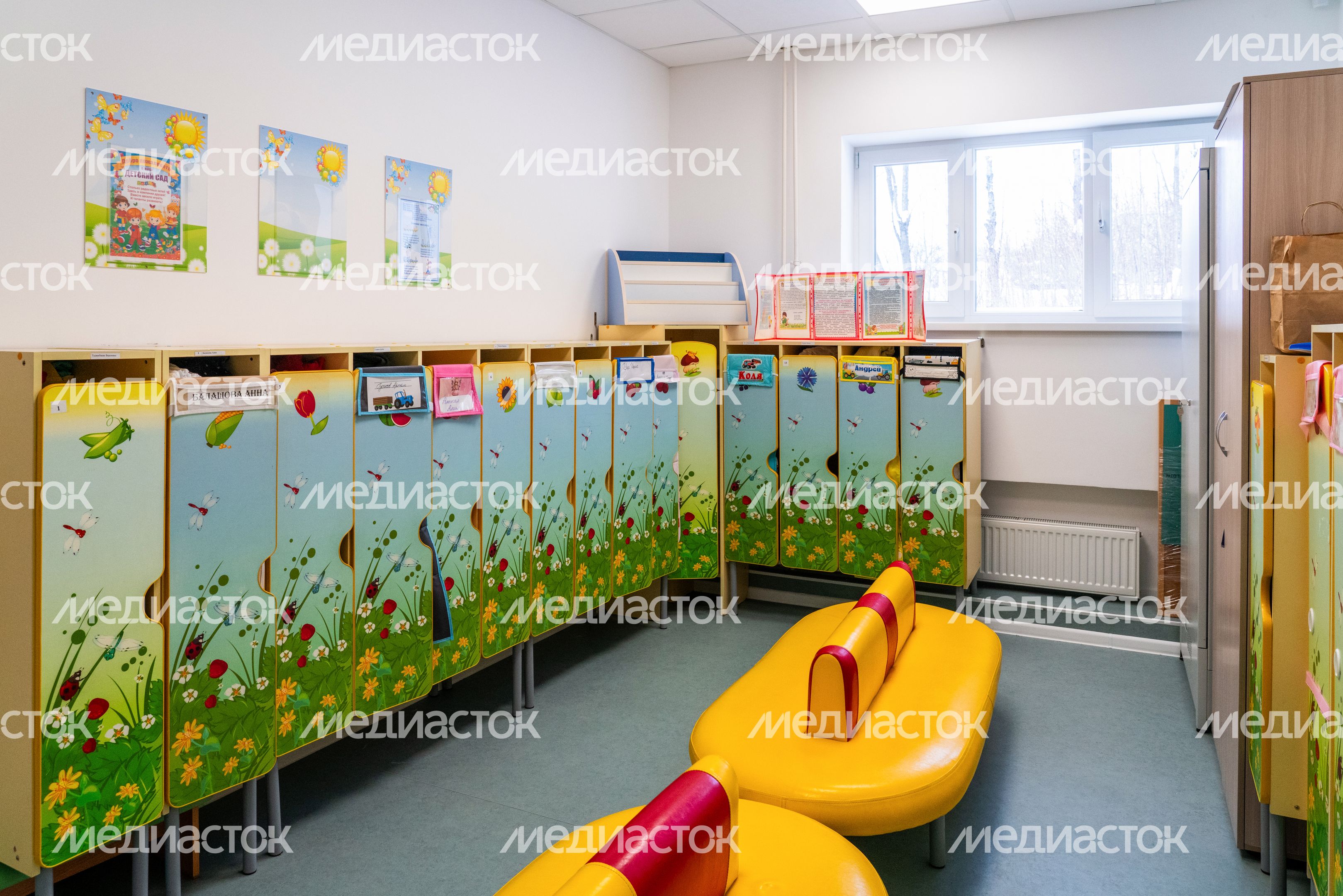 Раздевалка в детском саду поселка Колюбакино Рузского округа после капитального ремонта Раздевалка в детском саду поселка Колюбакино Рузского округа после капитального ремонта