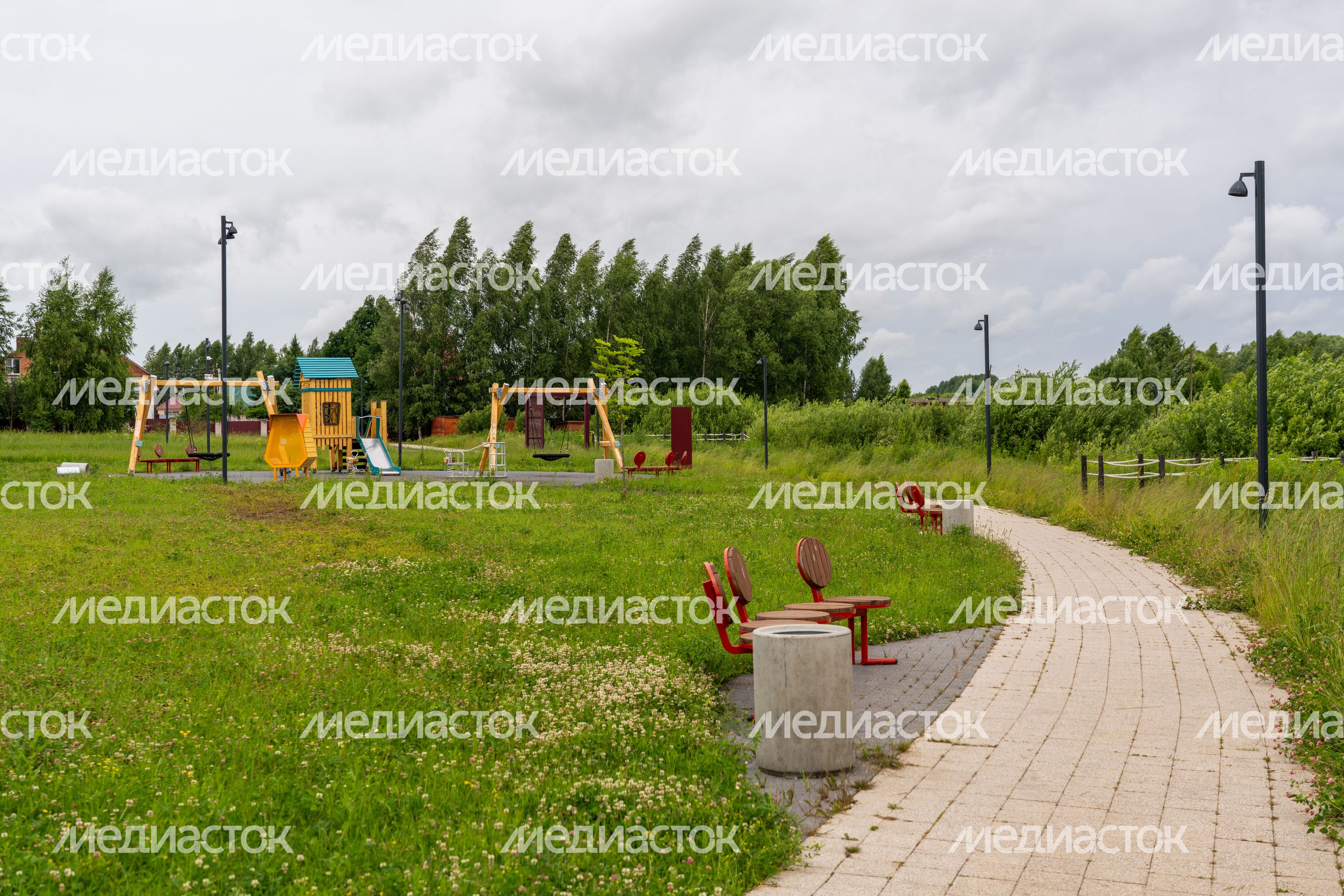 Благоустройство набережной парка «Красный ручей» в Лотошино