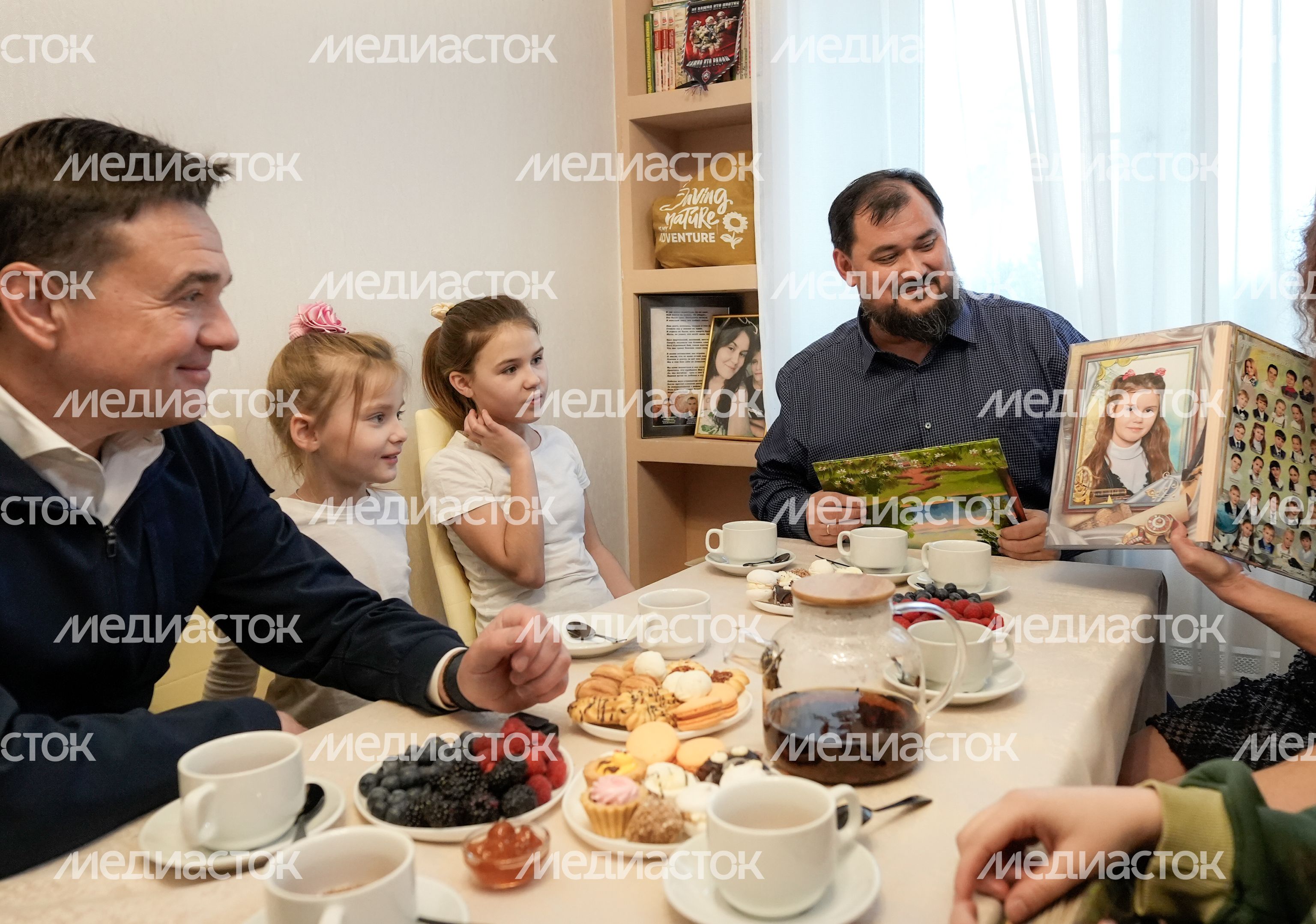 Андрей Воробьев навестил семью погибшего на СВО бойца Андрей Воробьев навестил семью погибшего на СВО бойца