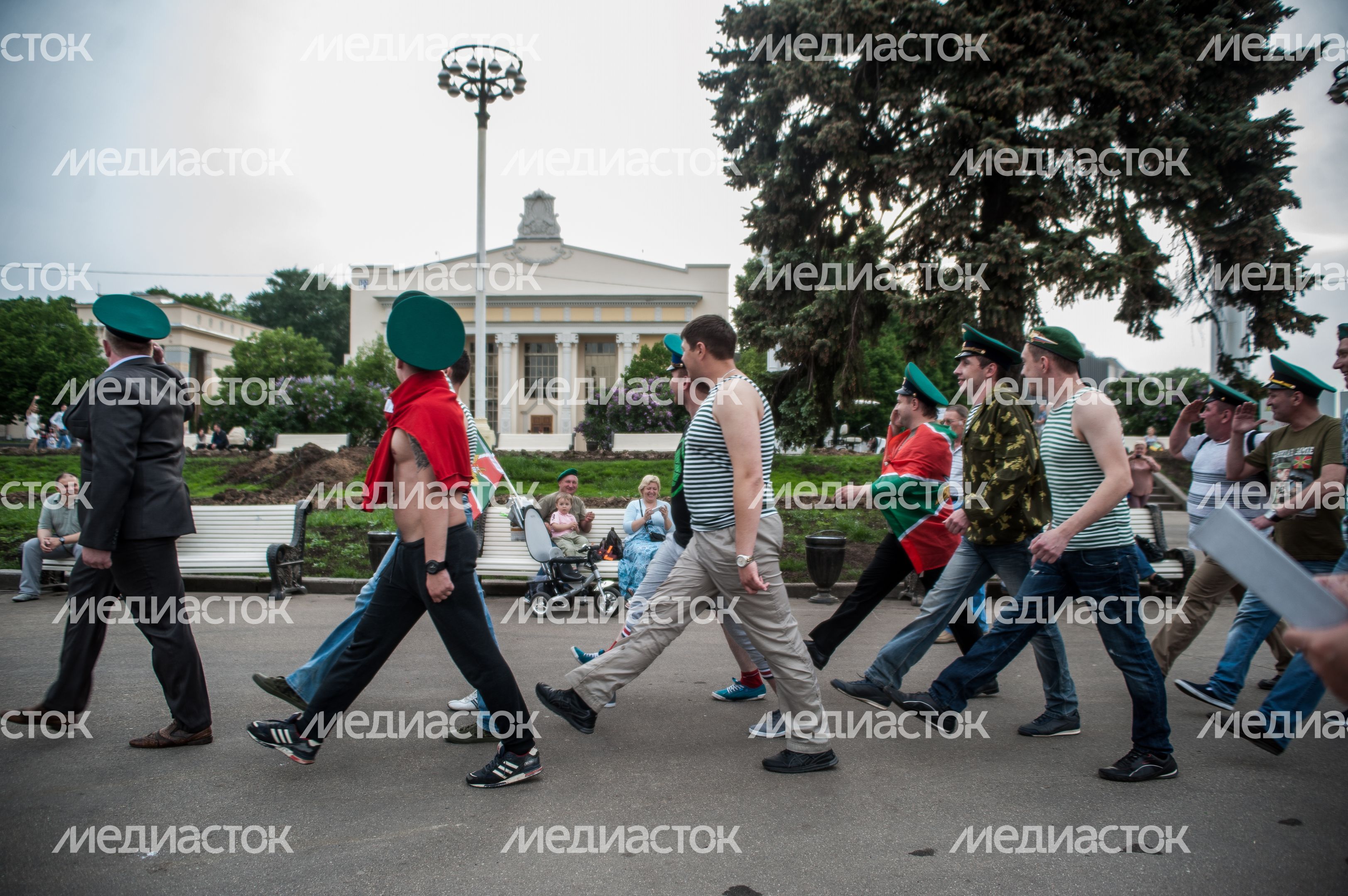 День пограничника на ВДНХ в Москве День пограничника на ВДНХ в Москве