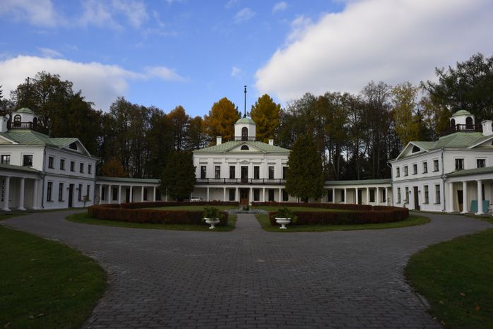 Музей-усадьба «Середниково»