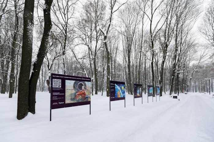 Выставка работ победителей конкурса «Первые в космосе» в Лосино-Петровском парке