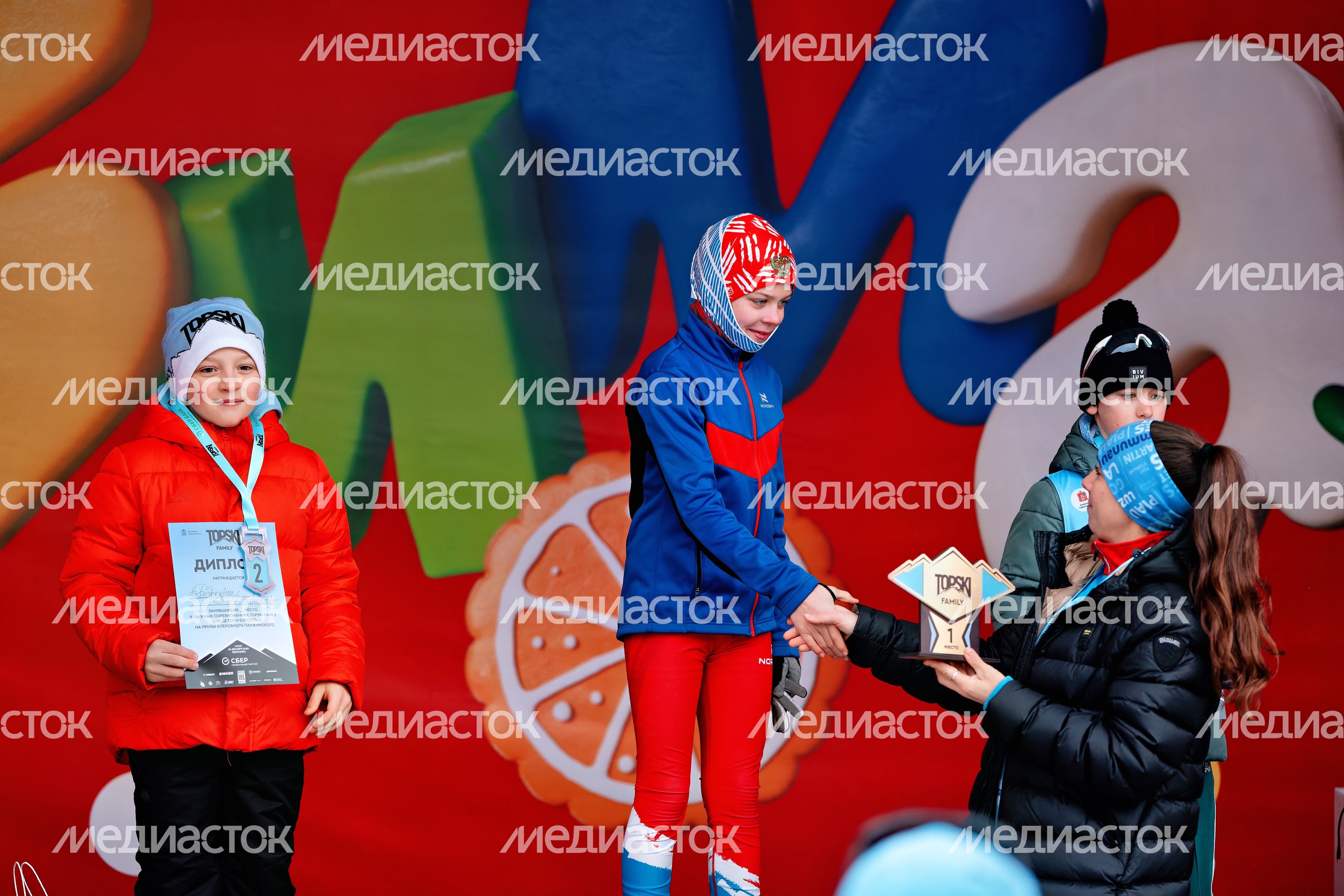 Награждение победителей лыжной гонки Тopski family 2025-2026 в Одинцово Награждение победителей лыжной гонки Тopski family 2025-2026 в Одинцово