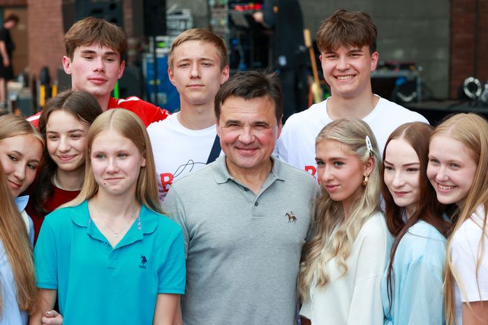 Андрей Воробьев поздравил победителей и призеров заключительного этапа Всероссийской олимпиады школьников