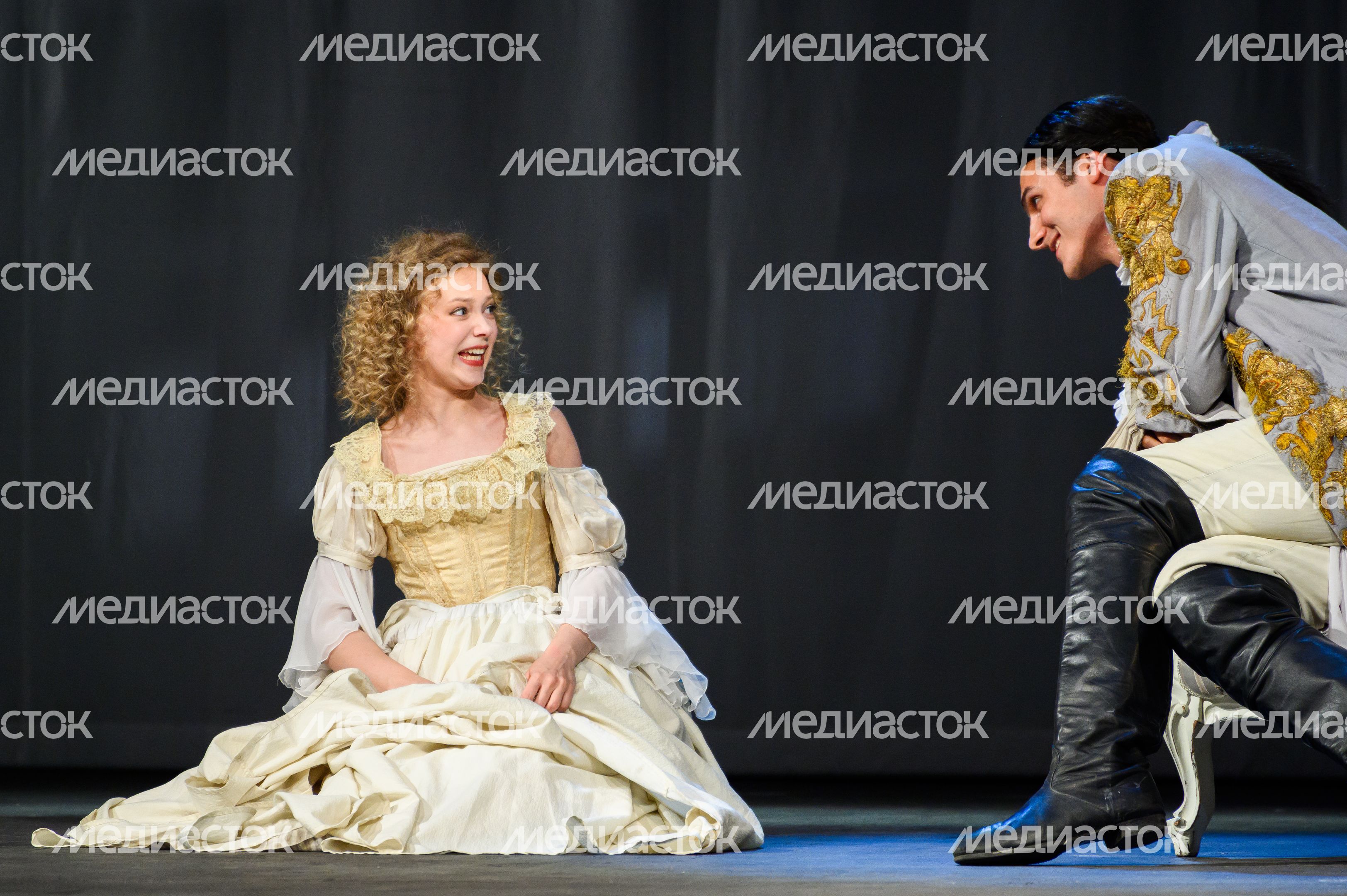 Спектакль "Женитьба Фигаро" открыл театральный фестиваль "Учитель и ученики" в Ногинске