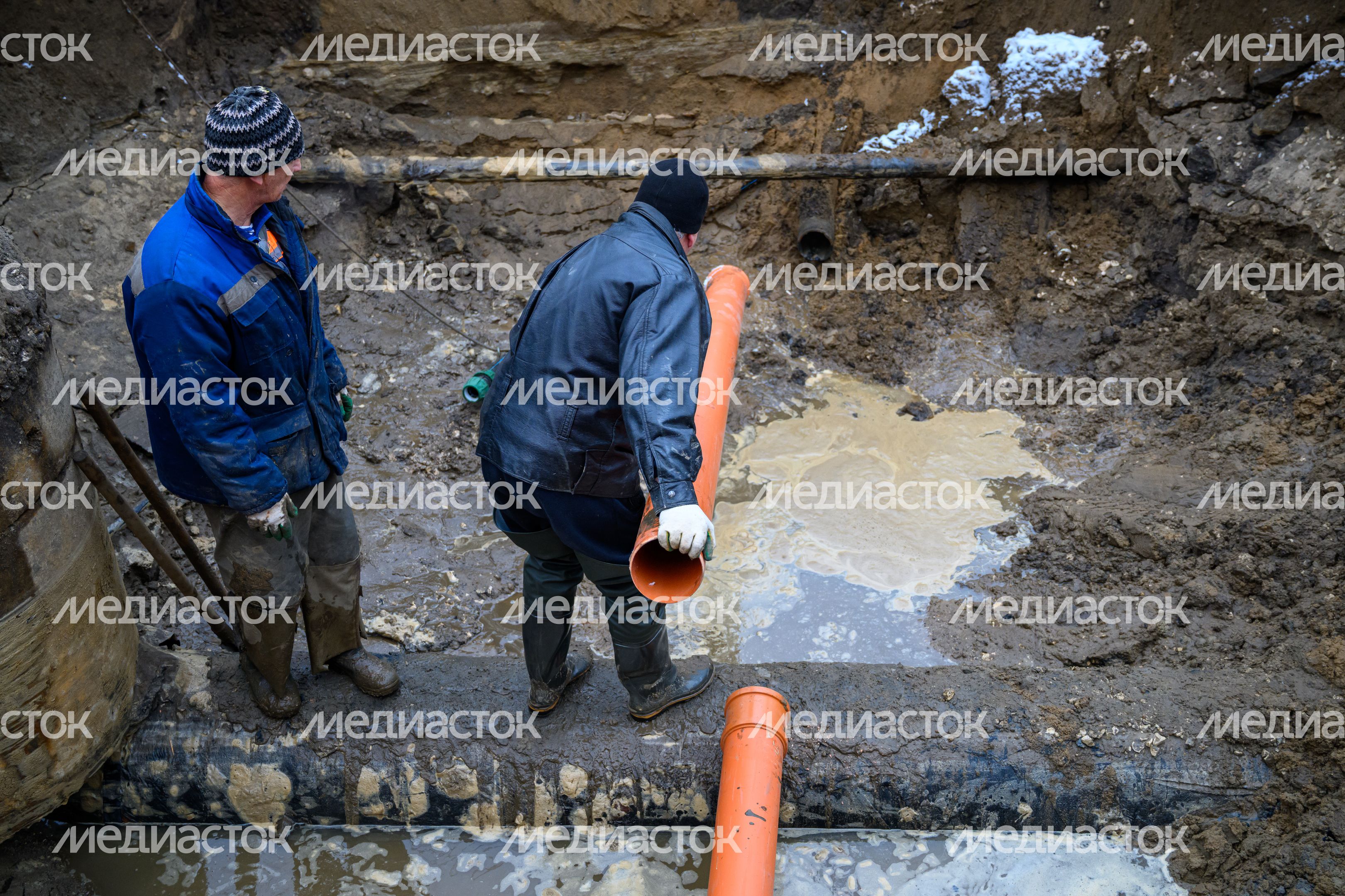 Рабочие Мособлводоканала провели техобслуживание инфраструктуры водоснабжения Павловского Посада Рабочие Мособлводоканала провели техобслуживание инфраструктуры водоснабжения Павловского Посада