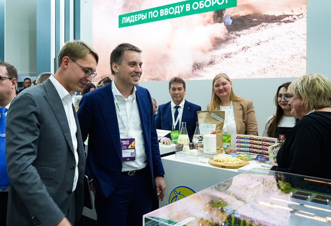 Вячеслав Духин и Сергей Двойных подписали ряд соглашений о реализации в Подмосковье крупных агропромышленных проектов