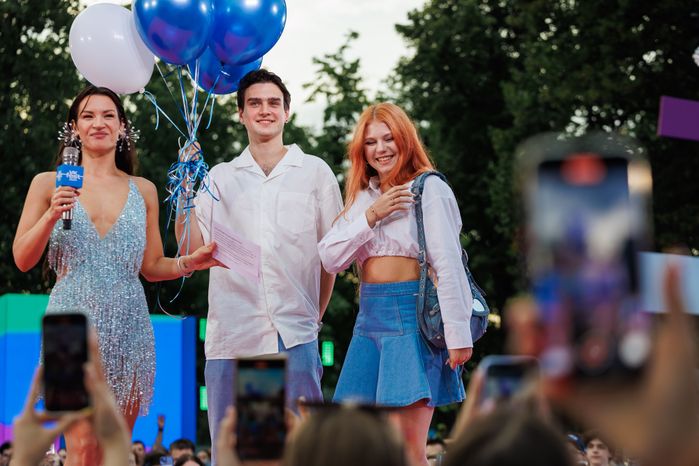 Ида Галич и Саша Трусова на VK Fest -2024 в московских "Лужниках"