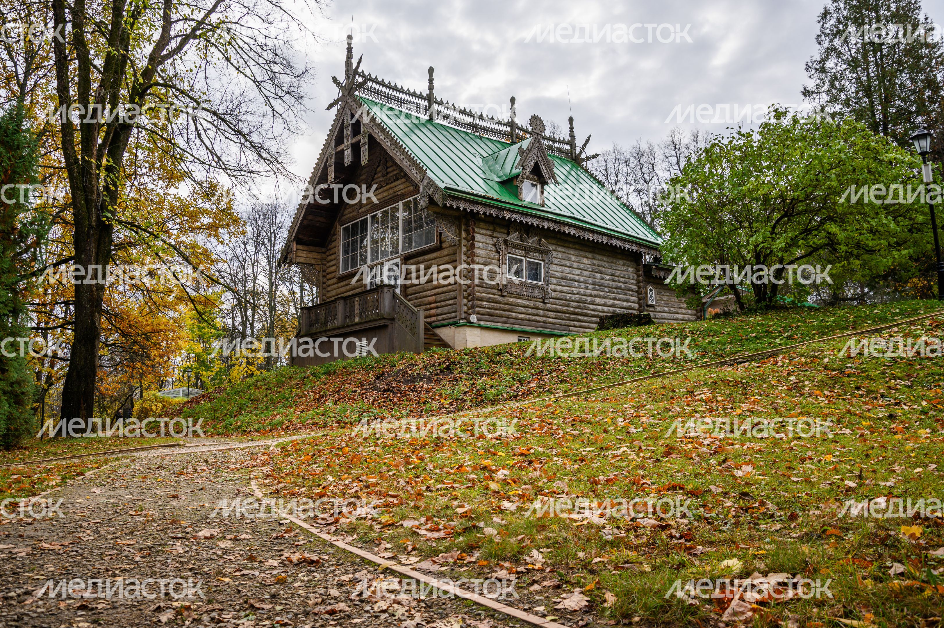 Осень в Музее-заповеднике «Абрамцево» Осень в Музее-заповеднике «Абрамцево»