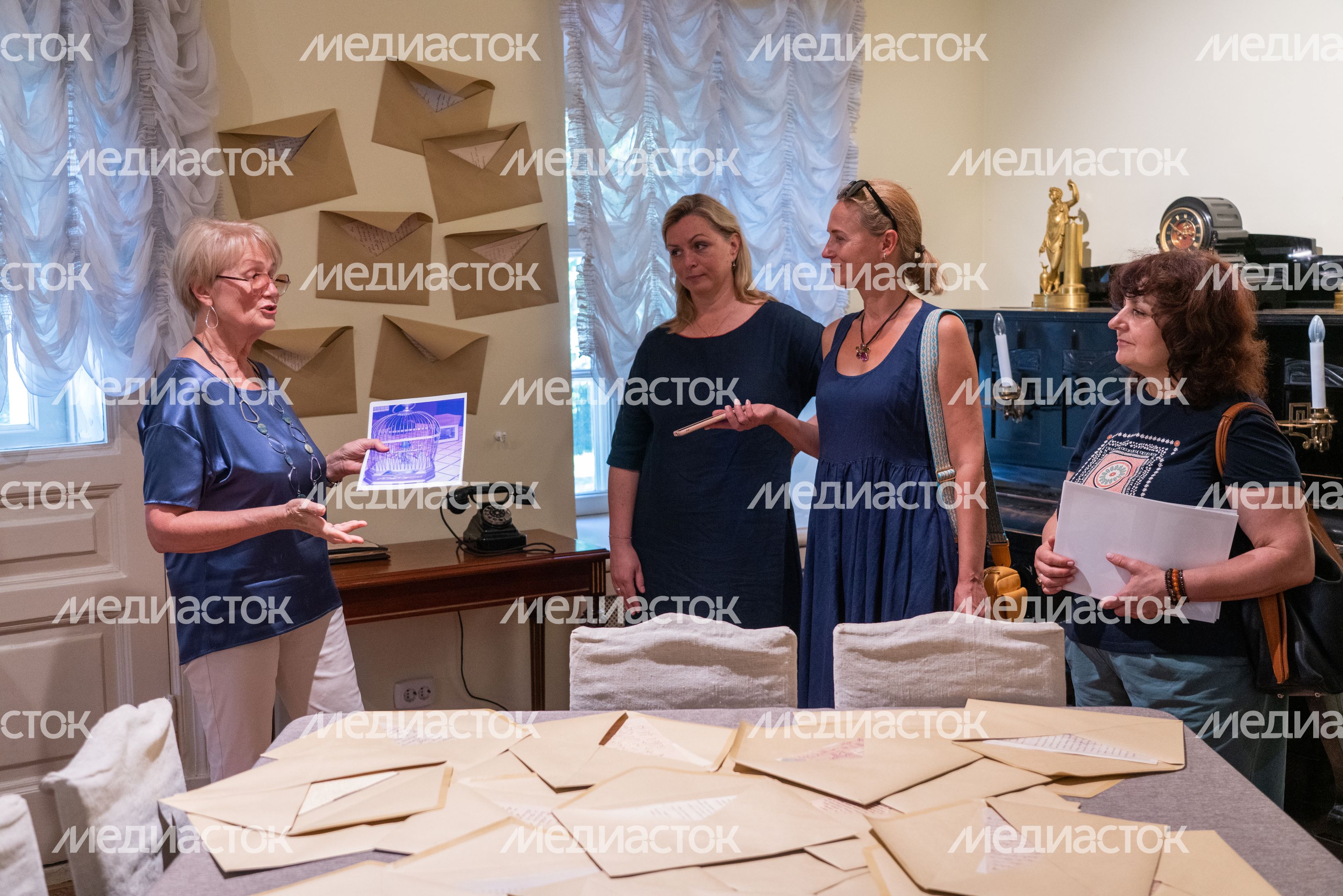 Выставка "Здесь Немирович" в музее-заповеднике "Горки Ленинские" Выставка "Здесь Немирович" в музее-заповеднике "Горки Ленинские"