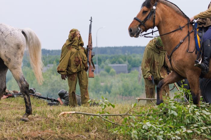 Эпизод Курской битвы под Прохоровкой на военно-исторической реконструкции в Центральном парке «Патриот»