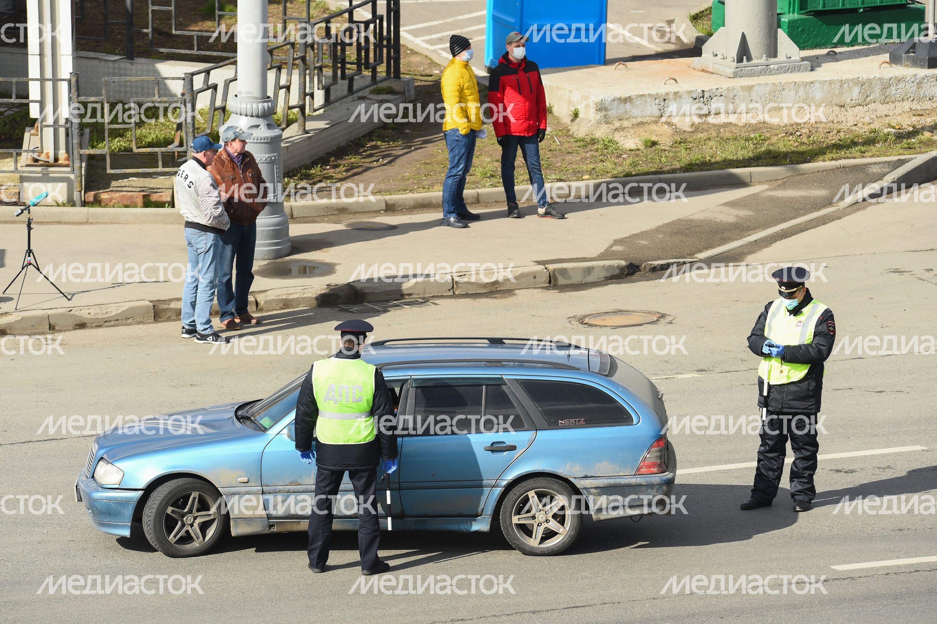 Проверка пропусков на въезде в Москву в период самоизоляции