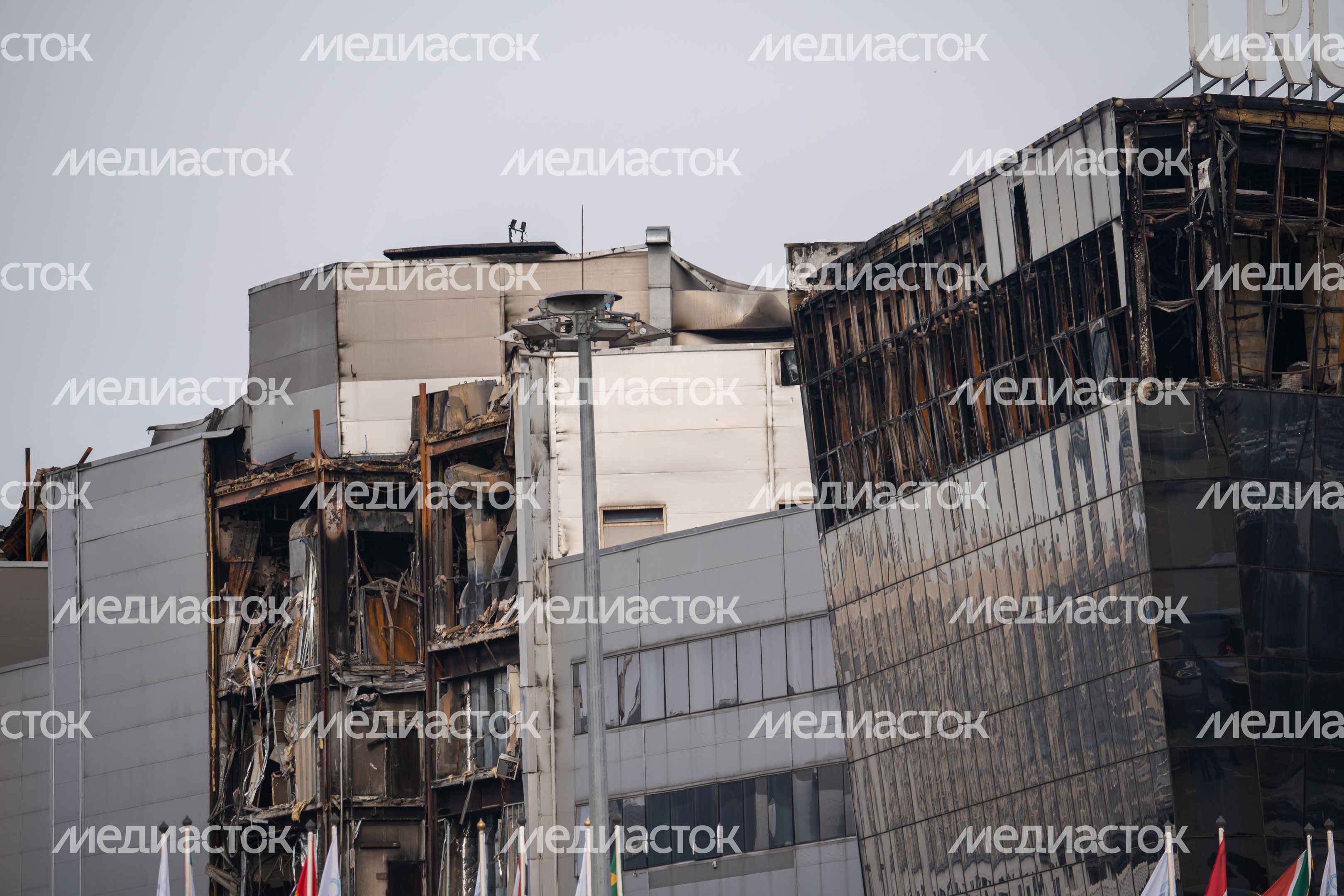 «Крокус сити холл» после пожара