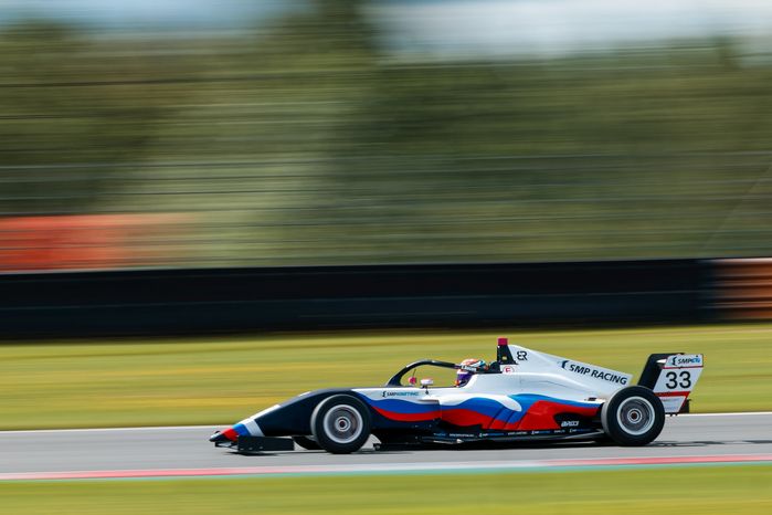 VI этап российской серии кольцевых гонок на автодроме Moscow Raceway