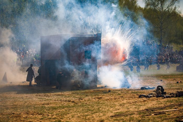 Военно-историческая реконструкция "Успех в единстве поколений" в Химках