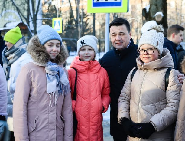 Встреча Губернатора Подмосковья с родителями учащихся СОШ №2
