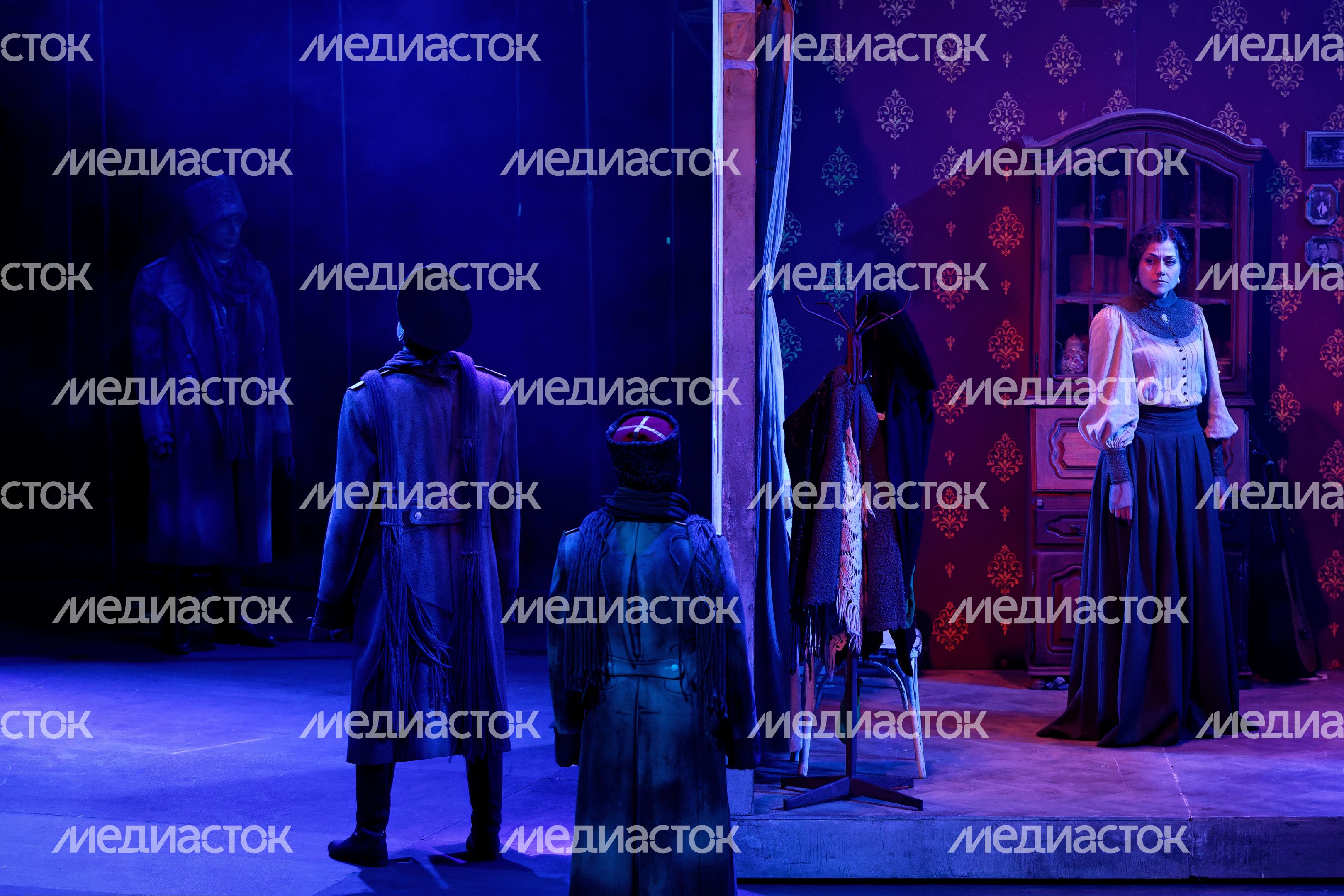 Спектакль «Дни Турбиных» Мытищинского театра «Фэст» на театральном фестивале «Мелиховская весна» в Мелихово округа Чехов