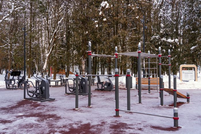 Спортивная площадка в городском парке «Гучково» в Дедовске округа Истра