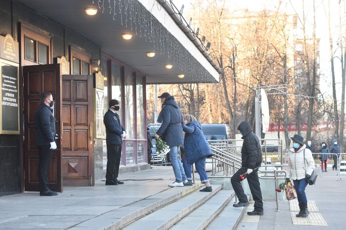Церемония прощания с Арменом Джигарханяном в Москве