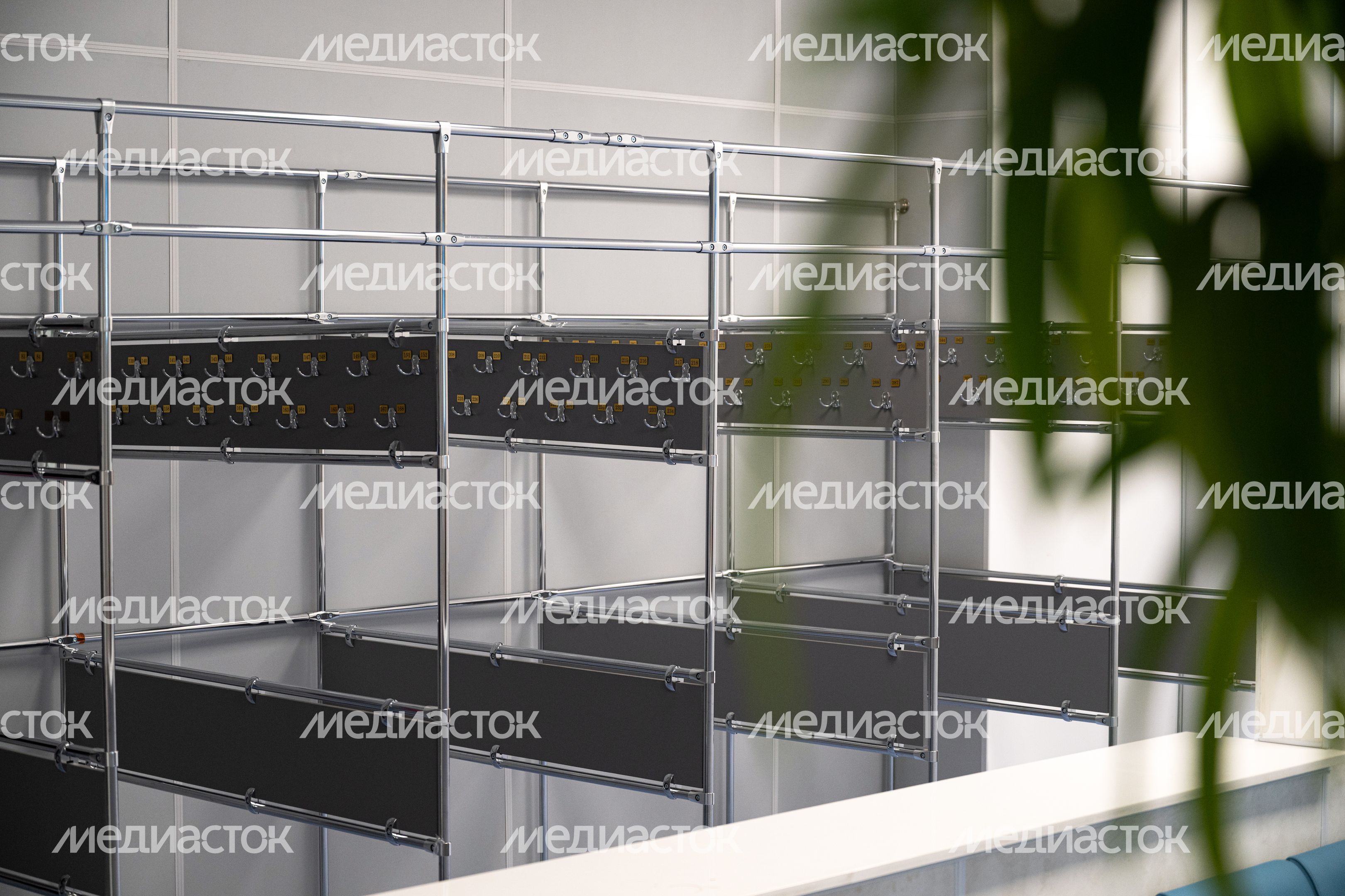 Гардероб в Детском клиническом центре им. Л.М. Рошаля в Красногорске Гардероб в Детском клиническом центре им. Л.М. Рошаля в Красногорске