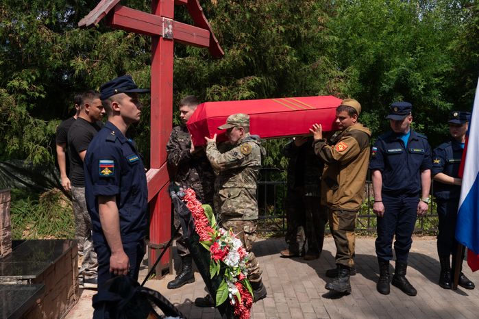 Деревня Слобода. Перезахоронение солдат ВОВ