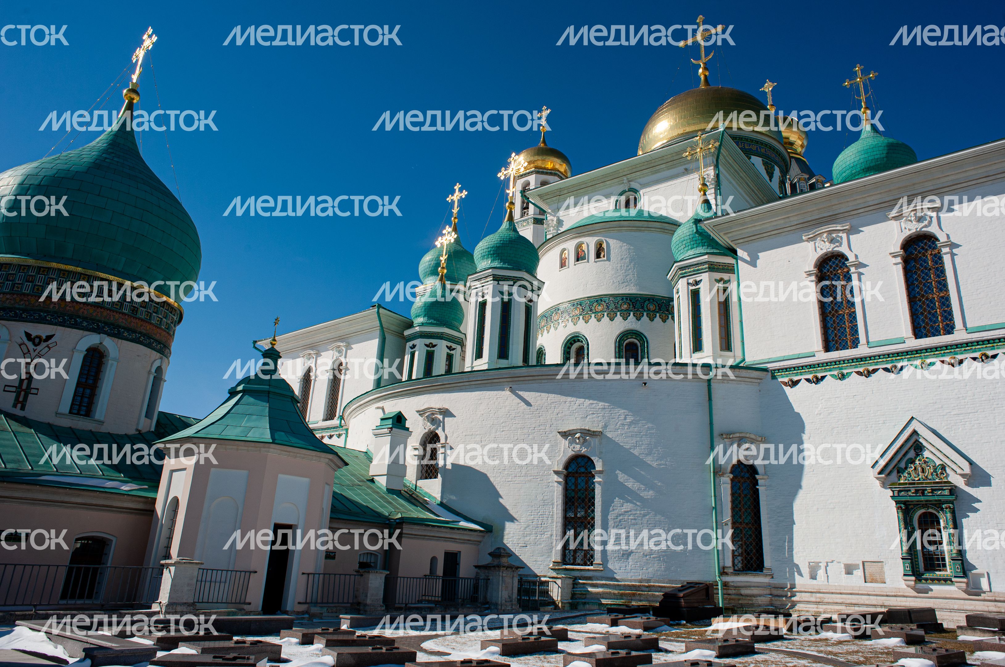 Воскресенский Ново-Иерусалимский монастырь в городе Истра