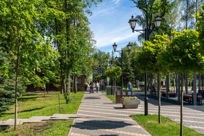 Лето в парке «Фабричный» города Дедовск округа Истра