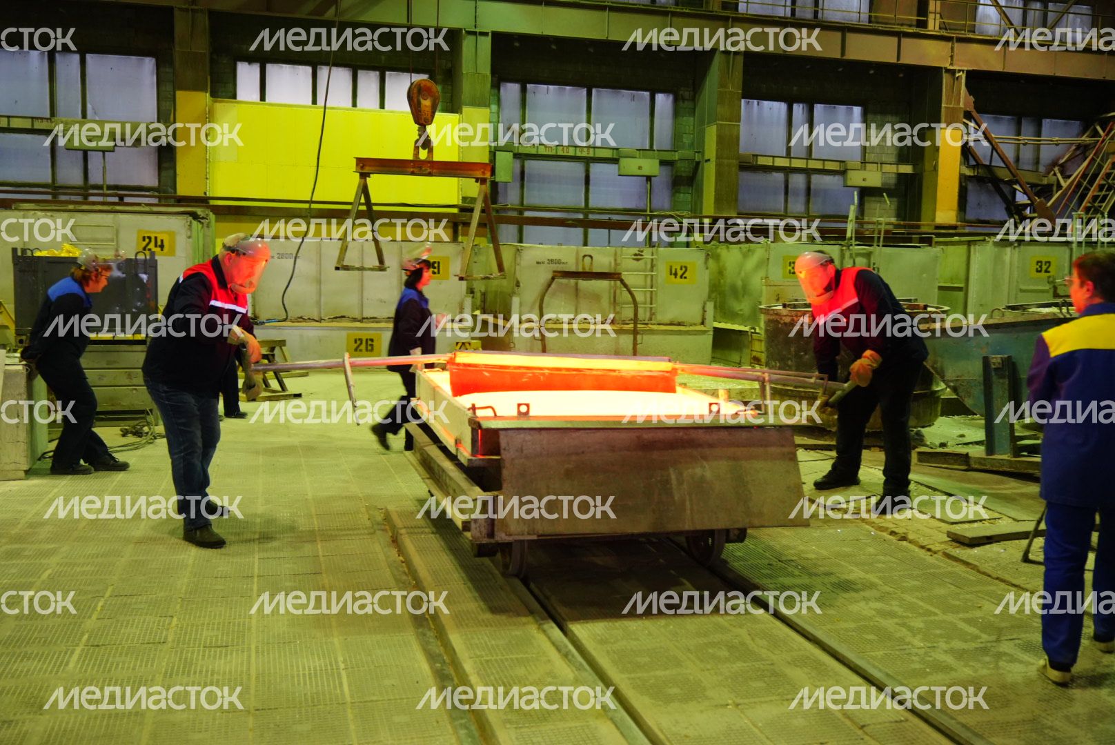 Посещение губернатором завода оптического стекла в Лыткарино