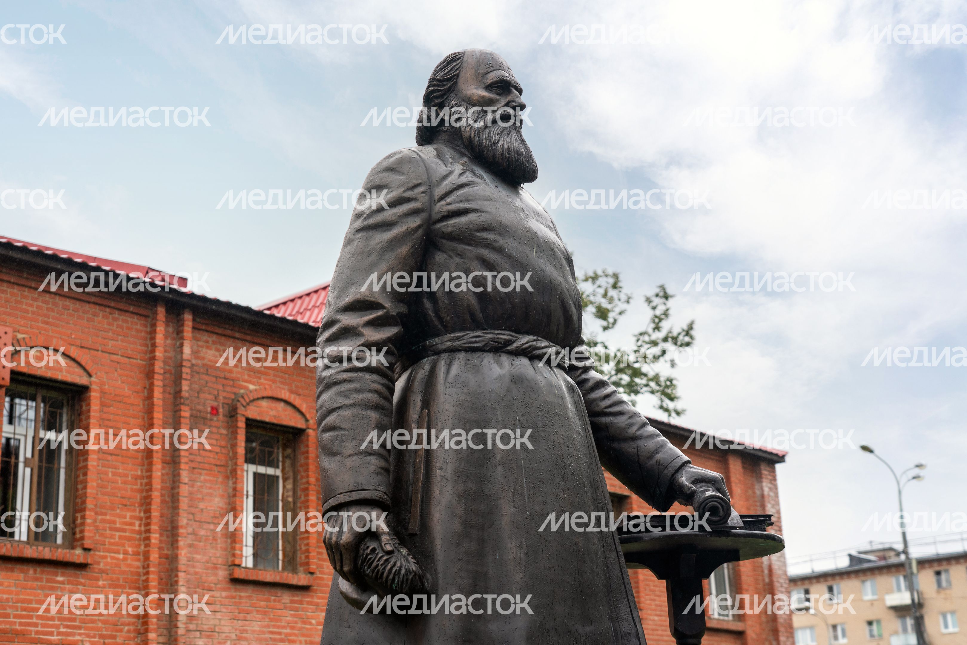 Памятник Г.Л. Кашаеву в Высоковске округа Клин