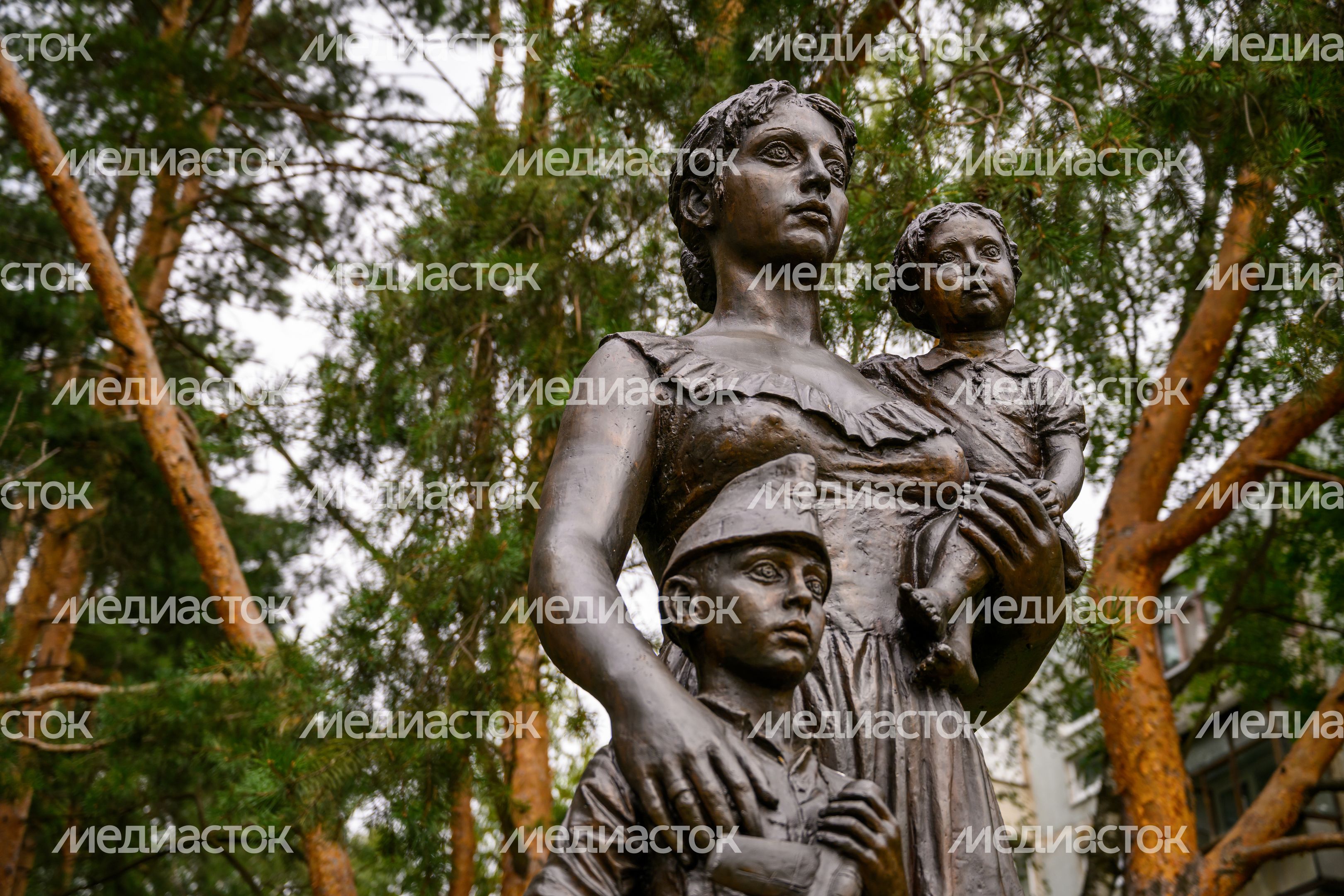 Жанровая скульптура «Ожидание» в Балашихе Жанровая скульптура «Ожидание» в Балашихе