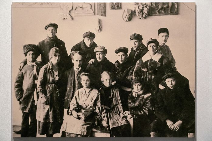 Выставка Александра Лабаса «Невесомость» в музее "Новый Иерусалим" в Истре