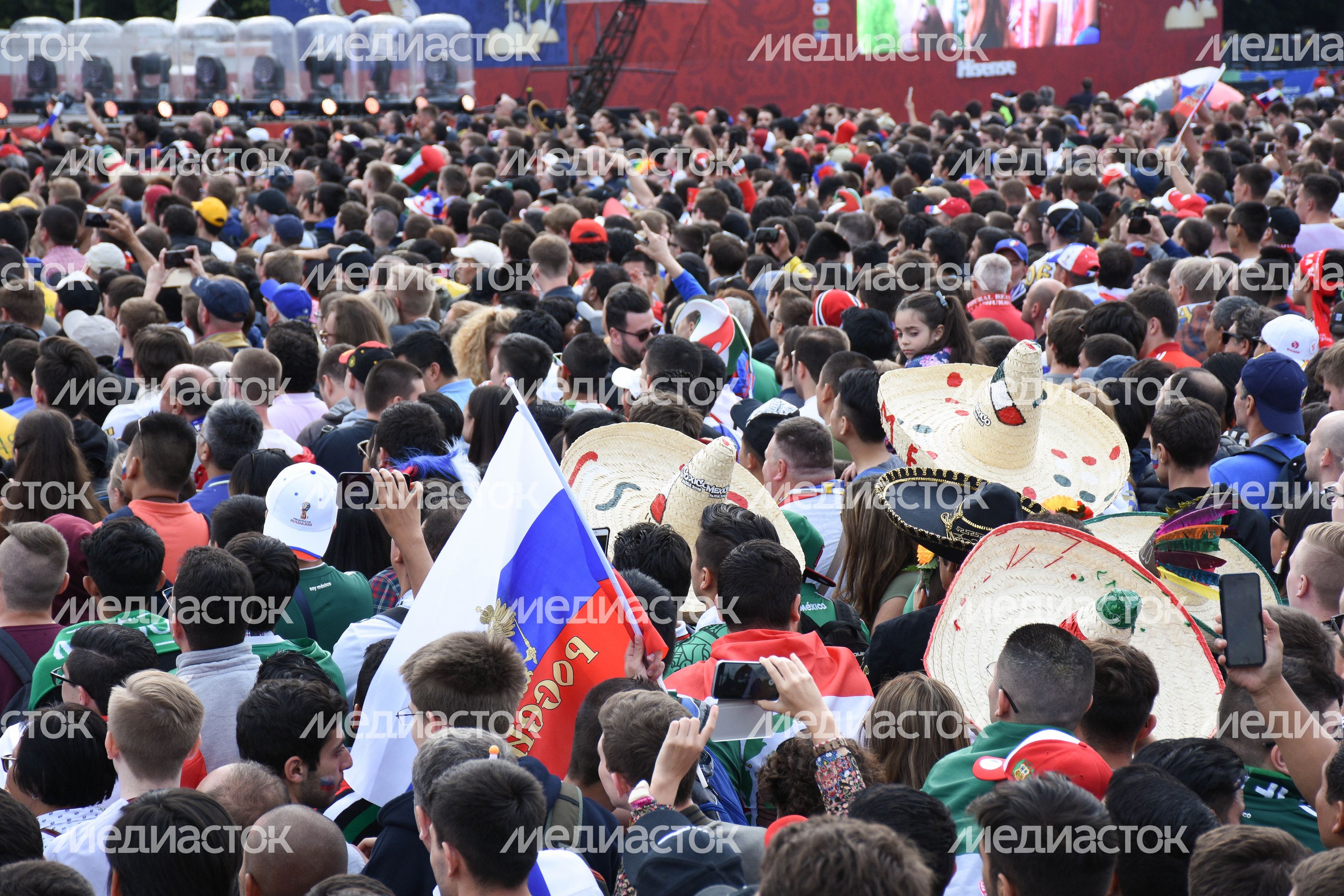 Открытие Чемпионата мира по футболу в Москве на Воробьёвых горах