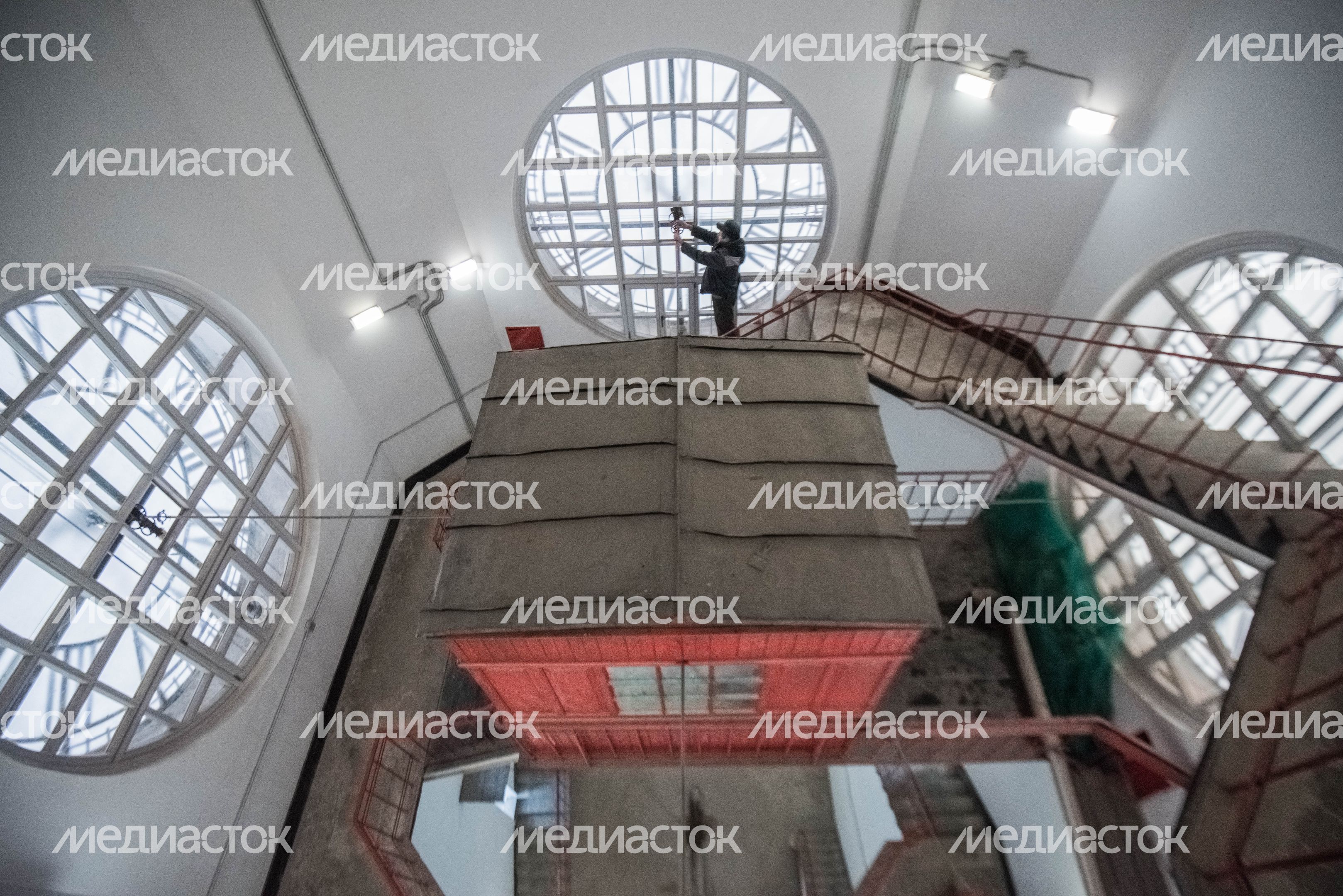 Киевский вокзал: дебаркадер Шухова и закрытая смотровая Москвы
