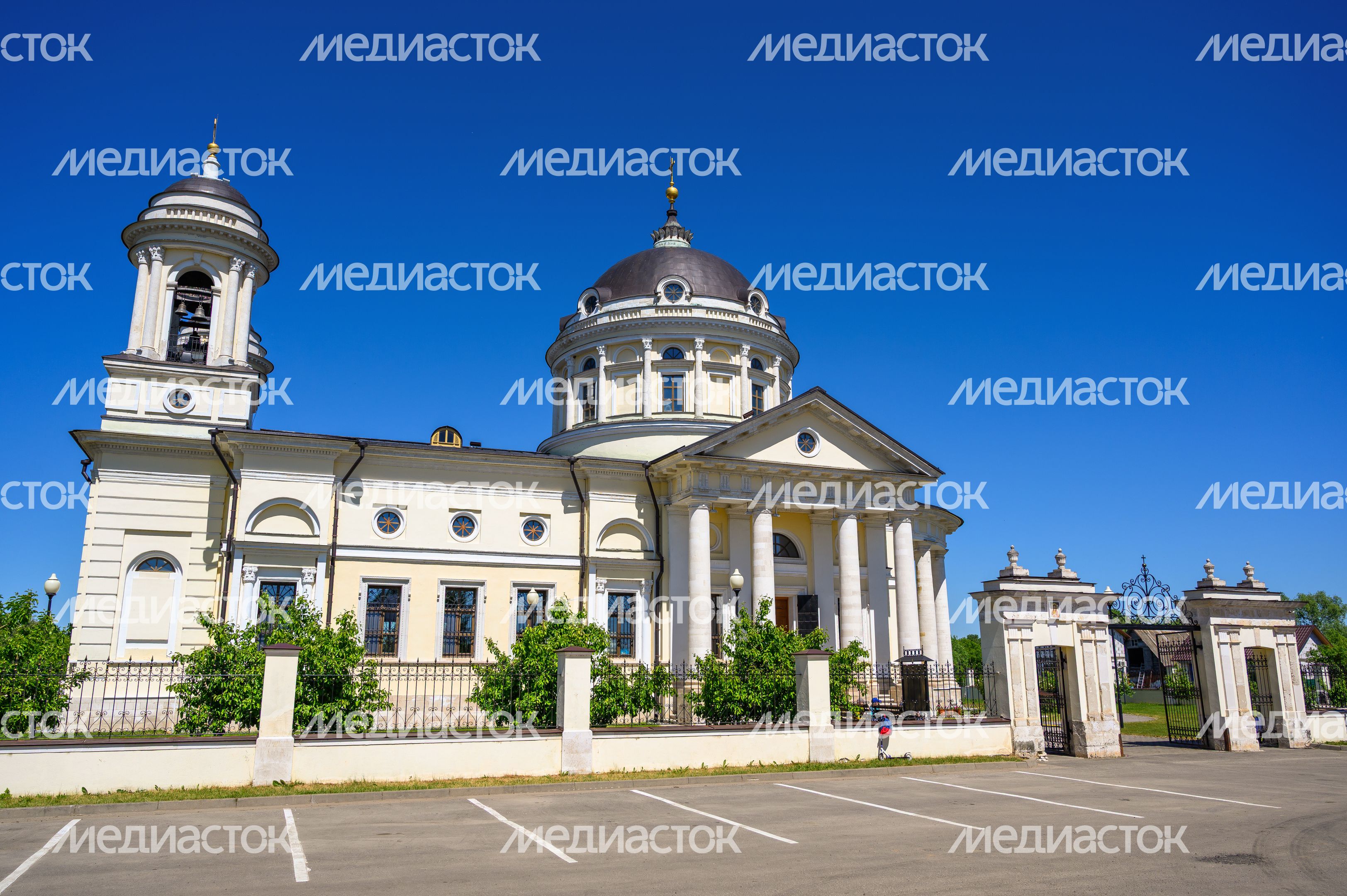 Свято-Духовский храм в селе Шкинь округа Коломна Свято-Духовский храм в селе Шкинь округа Коломна