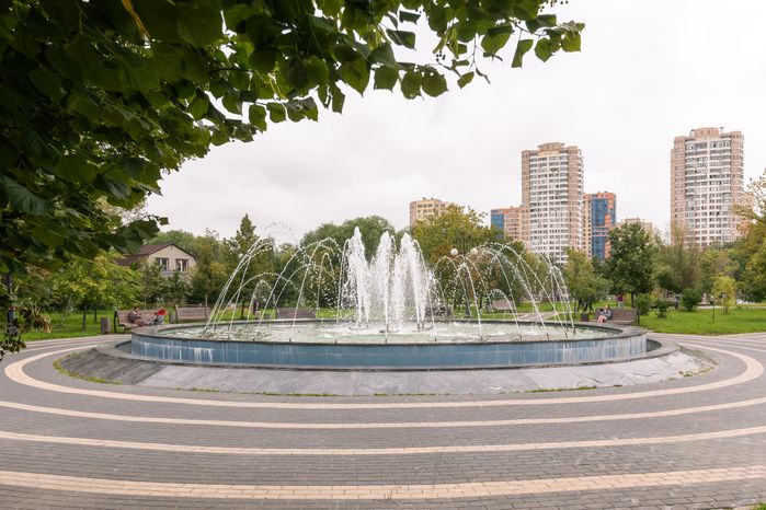 Фонтан в Центральном городском парке Реутова