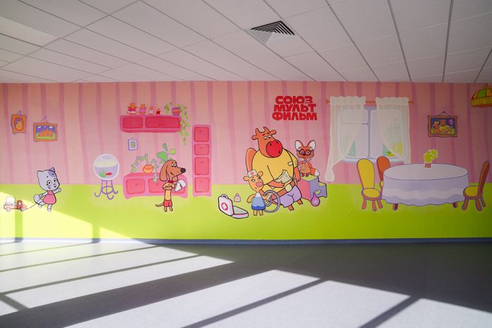 Герои «Союзмультфильма» на стенах Детского клинического центра им. Л.М. Рошаля в Красногорске