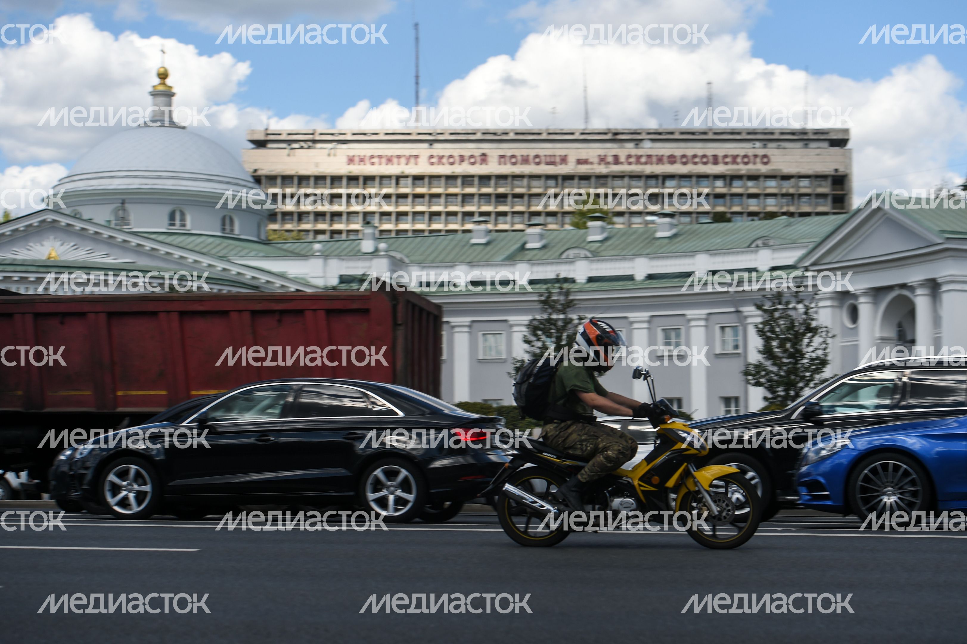 Мотоциклисты на улицах Москвы