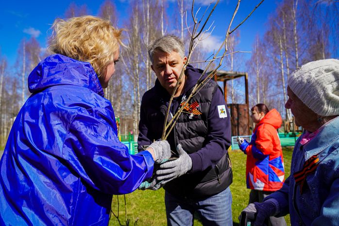 Кирилл Григорьев с командой принял участие во Всероссийском субботнике