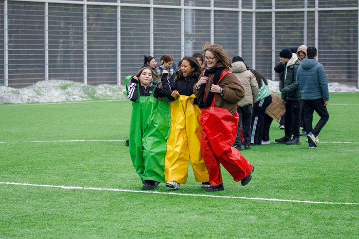 Спортивно-развлекательное мероприятие «Бегущие по снегу» в Кузьминском лесопарке в Котельниках