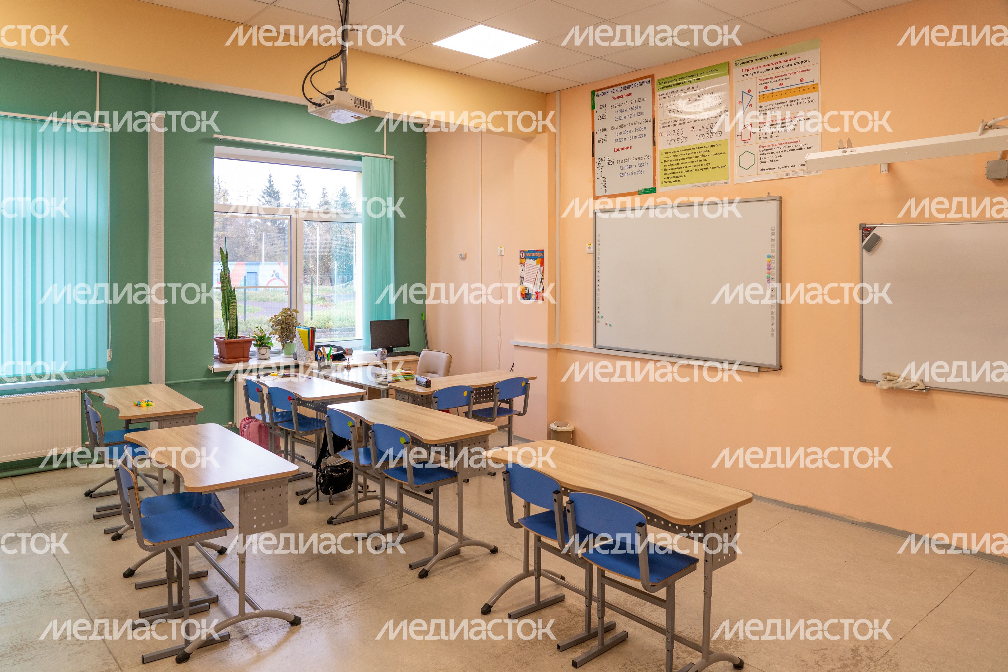 Учебный класс в школе ОЦ «Созвездие» с отделением медицинской реабилитации в селе Ангелово округа Красногорск Учебный класс в школе ОЦ «Созвездие» с отделением медицинской реабилитации в селе Ангелово округа Красногорск