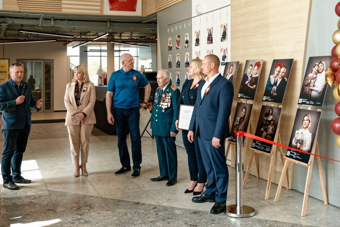 Фотовыставка патриотического проекта «Китель Победы» в Горках-2 Одинцовского округа