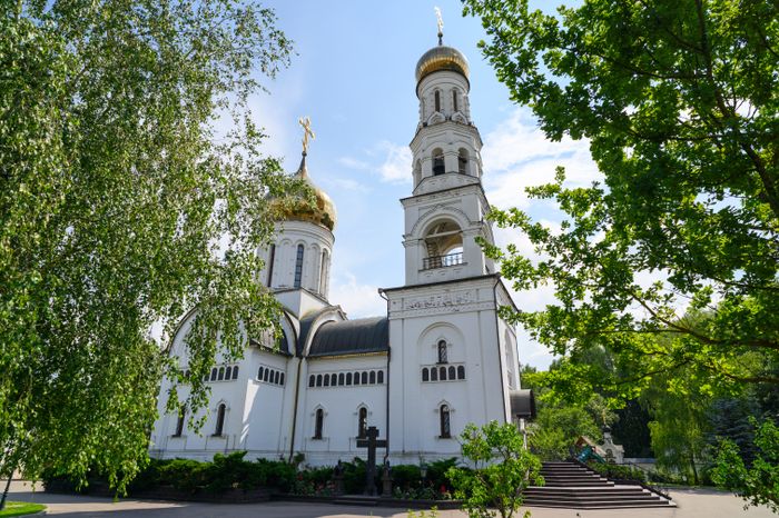 Церковь святого мученика Уара в поселке Вешки округа Мытищи