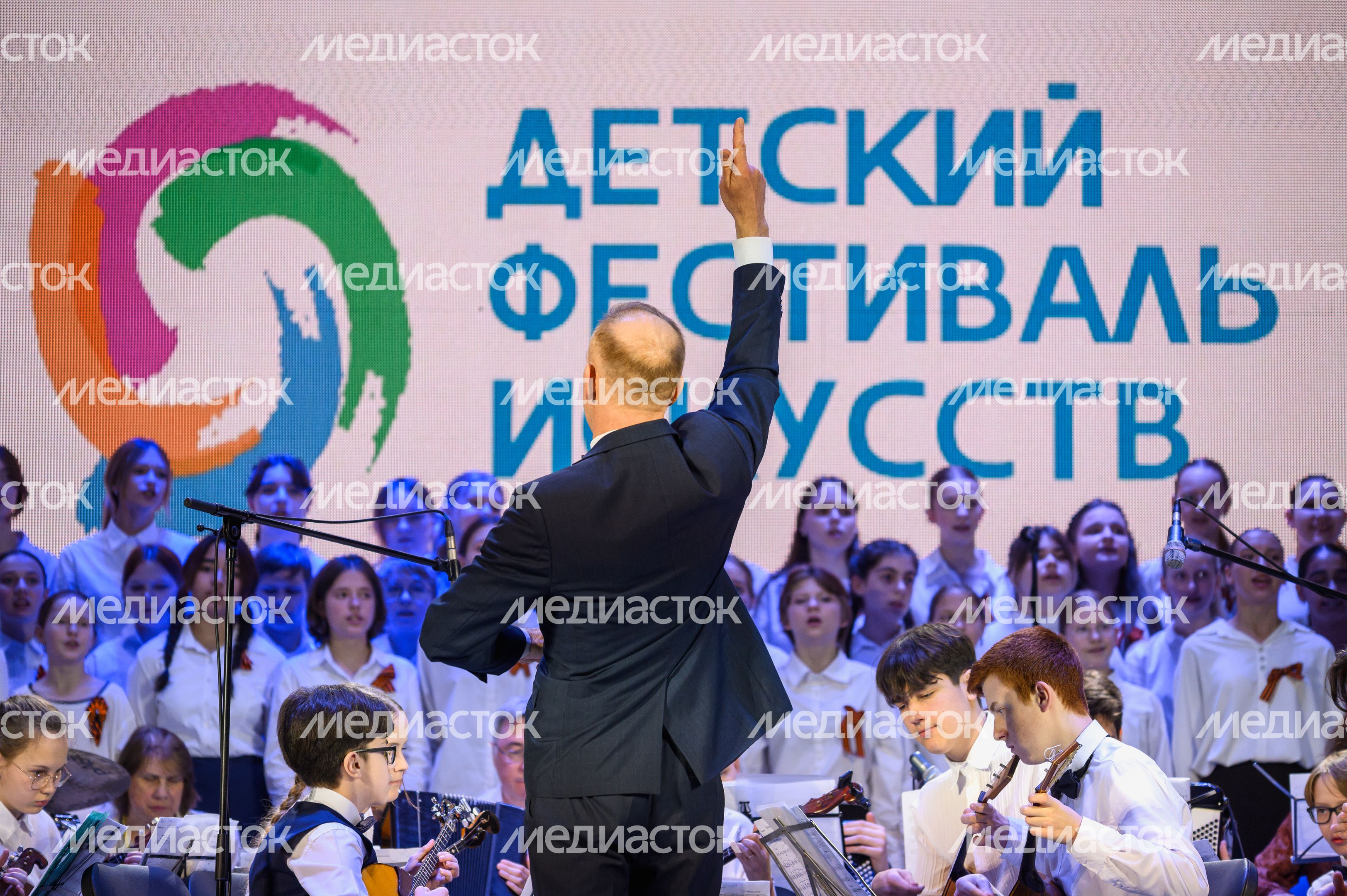 Гала-концерт III детского фестиваля искусств в Люберцах Гала-концерт III детского фестиваля искусств в Люберцах