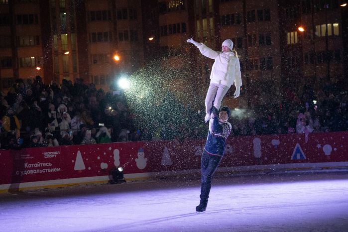 Красногорск. Ледовое шоу Ильи Авербуха «Чемпионы» в Путилково