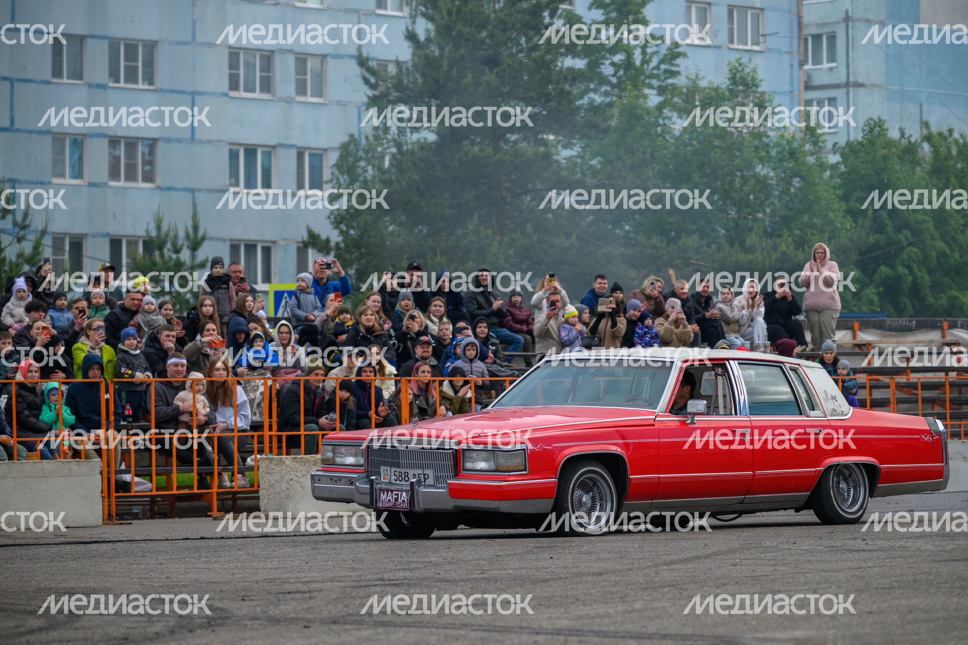 Экстремальная программа, яркие эмоции, адреналин и безумные трюки на автомобилях на шоу каскадеров в Чехове Экстремальная программа, яркие эмоции, адреналин и безумные трюки на автомобилях на шоу каскадеров в Чехове