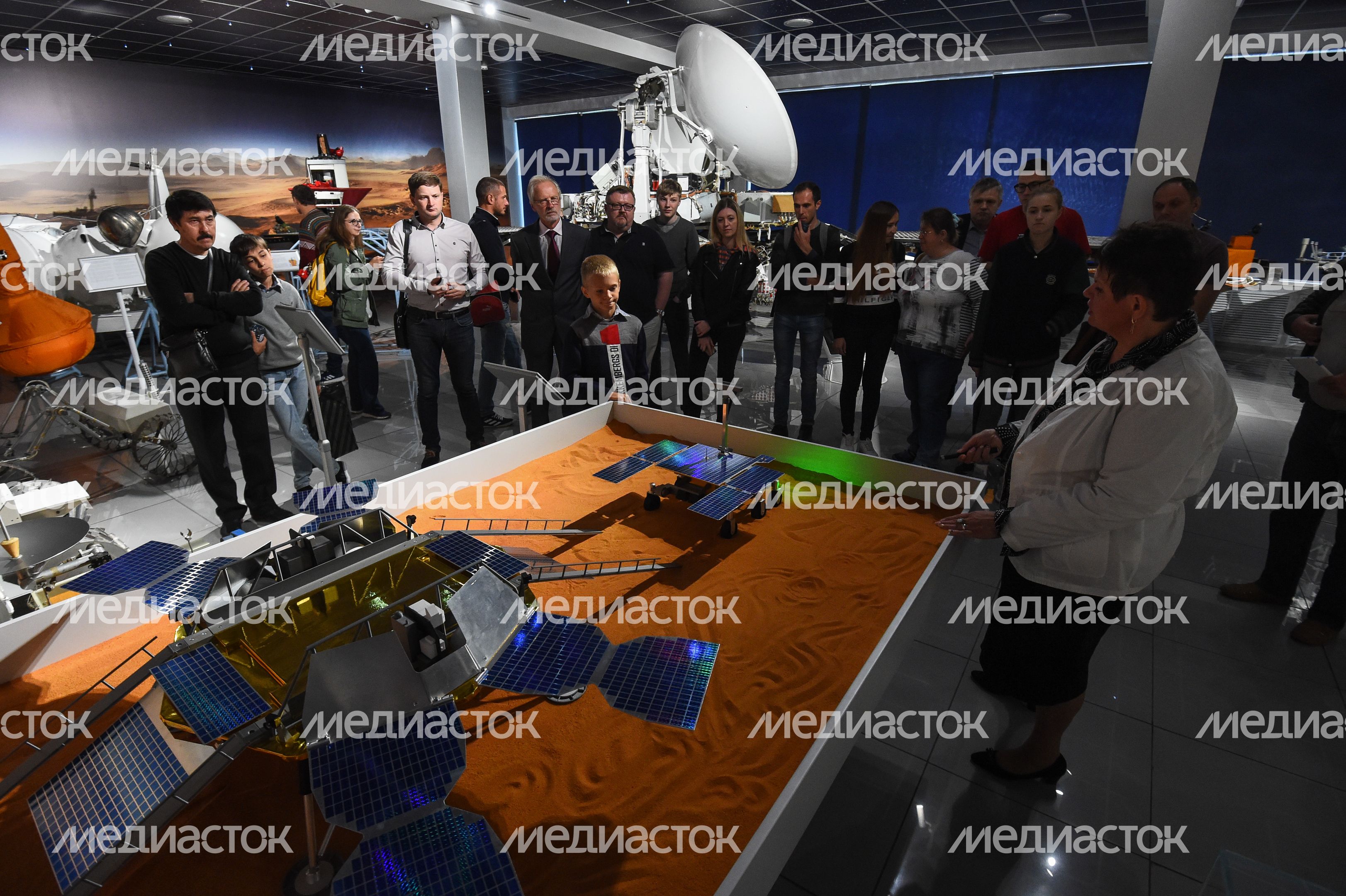 Презентация транспортных карт с героями мультфильма «Белка и Стрелка»