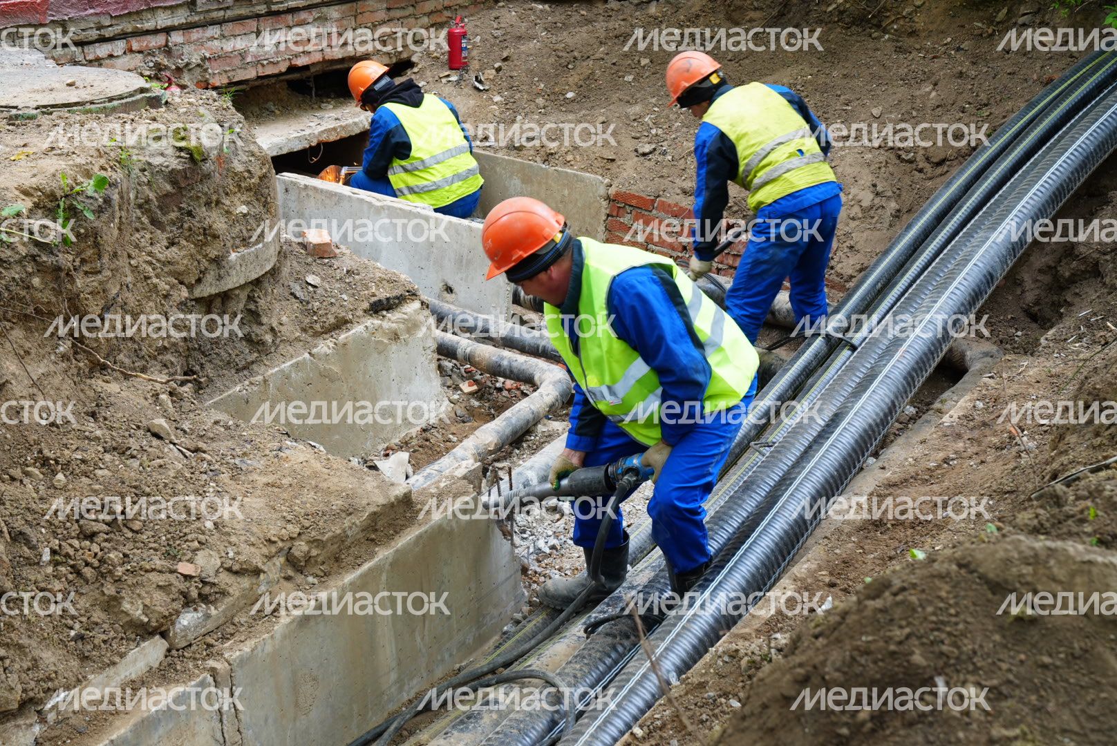 Проверка губернатором ремонта теплосетей в Химках